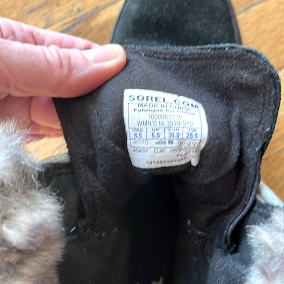 Women’s Sorel Boots - Picture 4 of 6